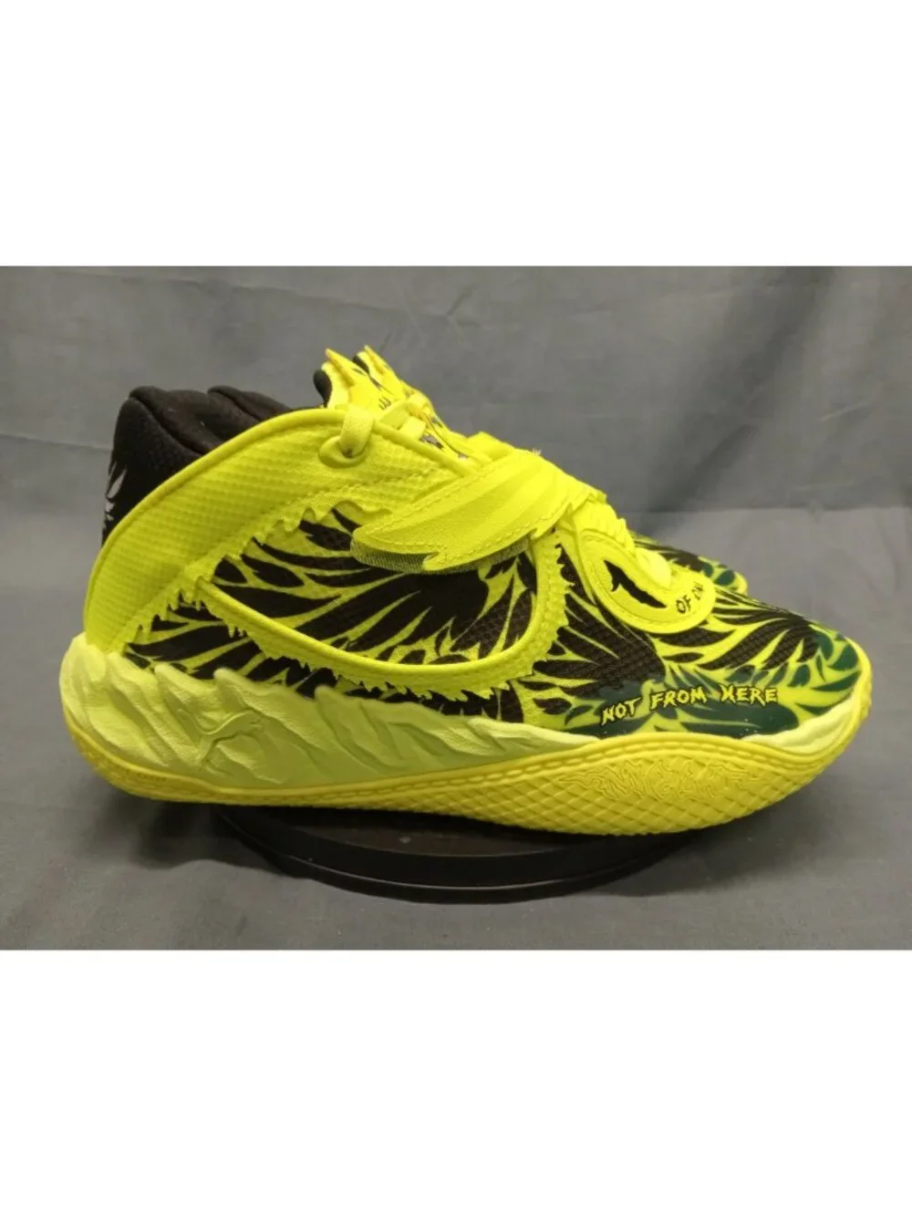 Puma MB.05 Voltage JR (GS) Yellow Alert Puma Black Boys Size 6.5 NEW NO BOX!